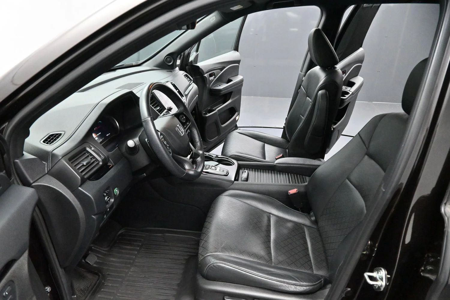 Used 2020 Black Copper Pearl Honda Touring image 12