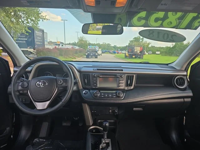 Used 2018 Black Toyota XLE image 10