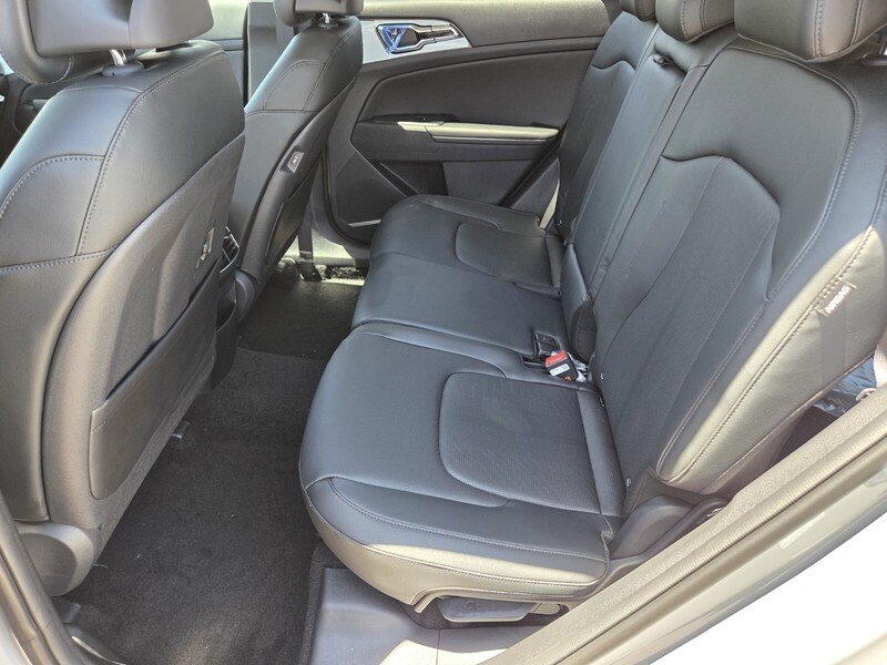 New 2026 Wolf Gray Kia EX image 7
