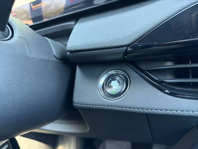 Used 2025 Blue Buick Preferred image 24