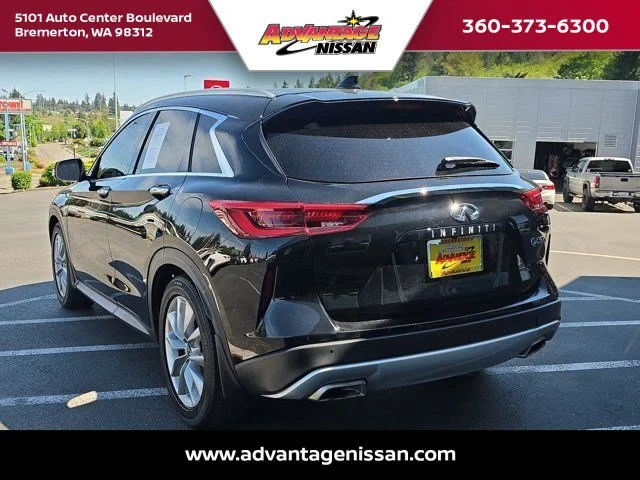 Used 2021 Black Obsidian INFINITI LUXE image 3