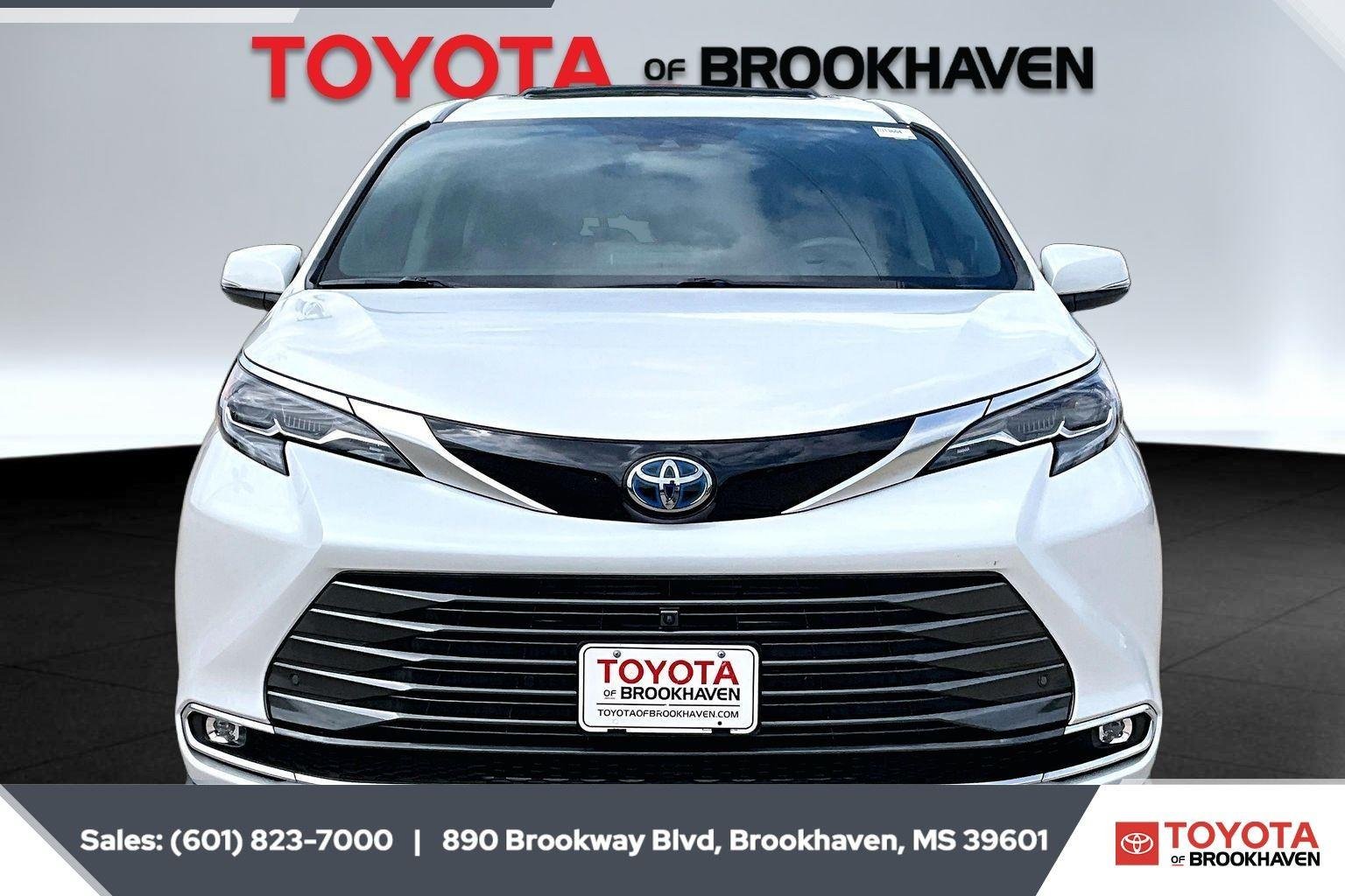 Used 2024 Windchill Pearl Toyota Platinum AWD image 3