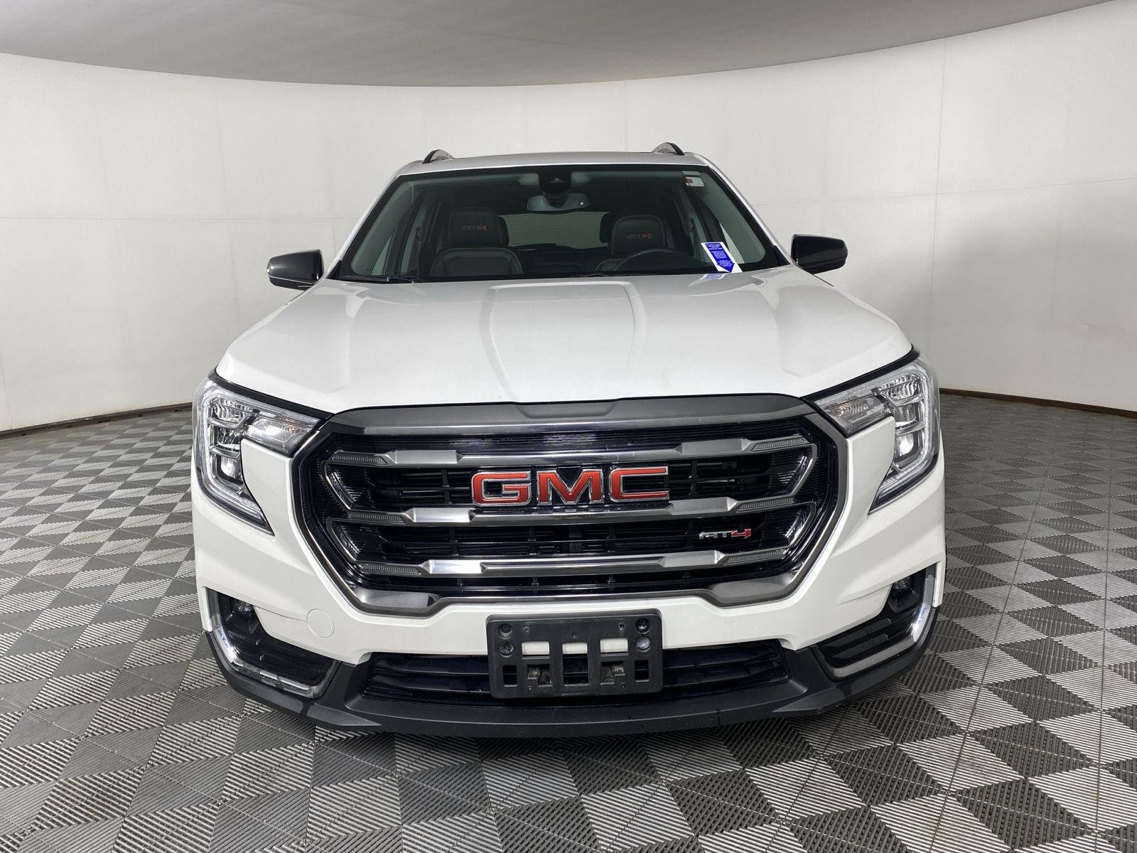 Used 2024 White Frost Tricoat GMC AT4 image 2