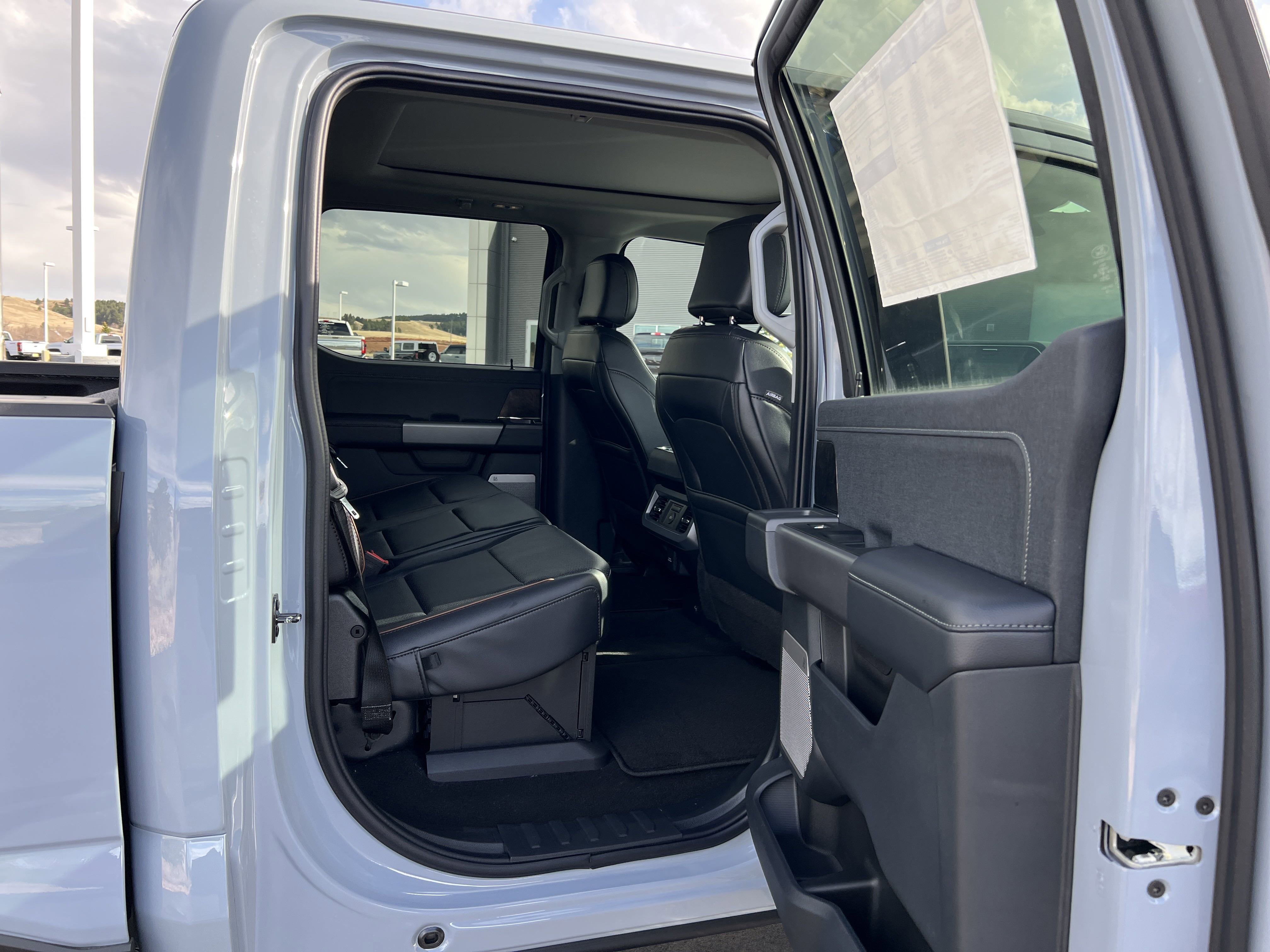 2025 Ford F-350 Super Duty Lariat - Photo 22