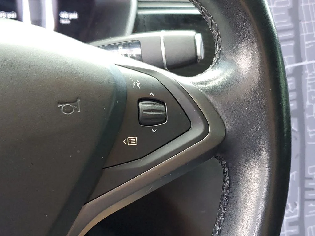 Used 2018 Gray Tesla  image 27