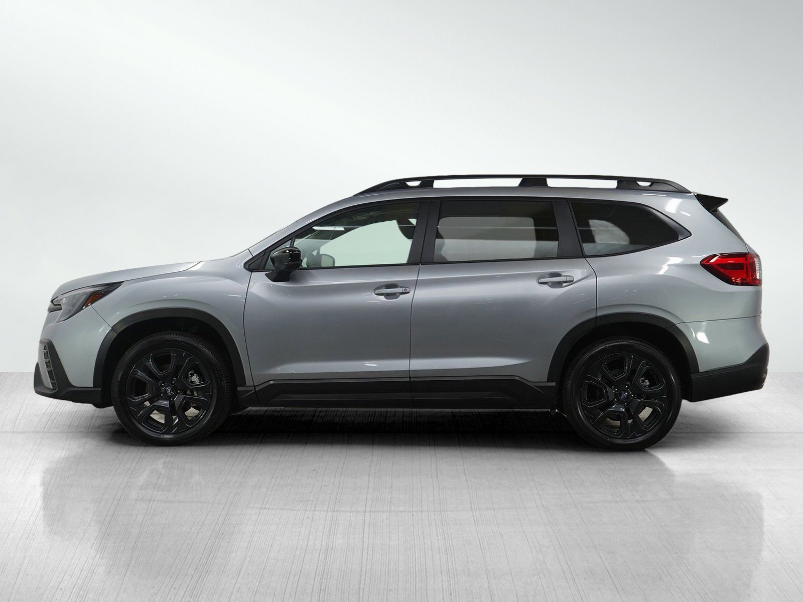 Used 2025 Subaru Ascent Onyx Edition-Touring with VIN 4S4WMAWDXS3433093 for sale in Burnsville, Minnesota