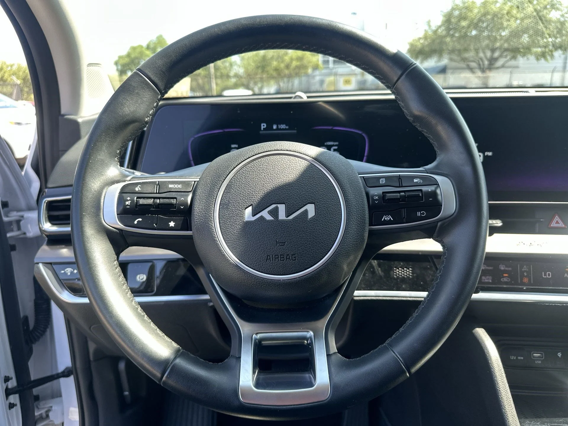 Certified Used 2025 Glacial White Pearl Kia EX image 11