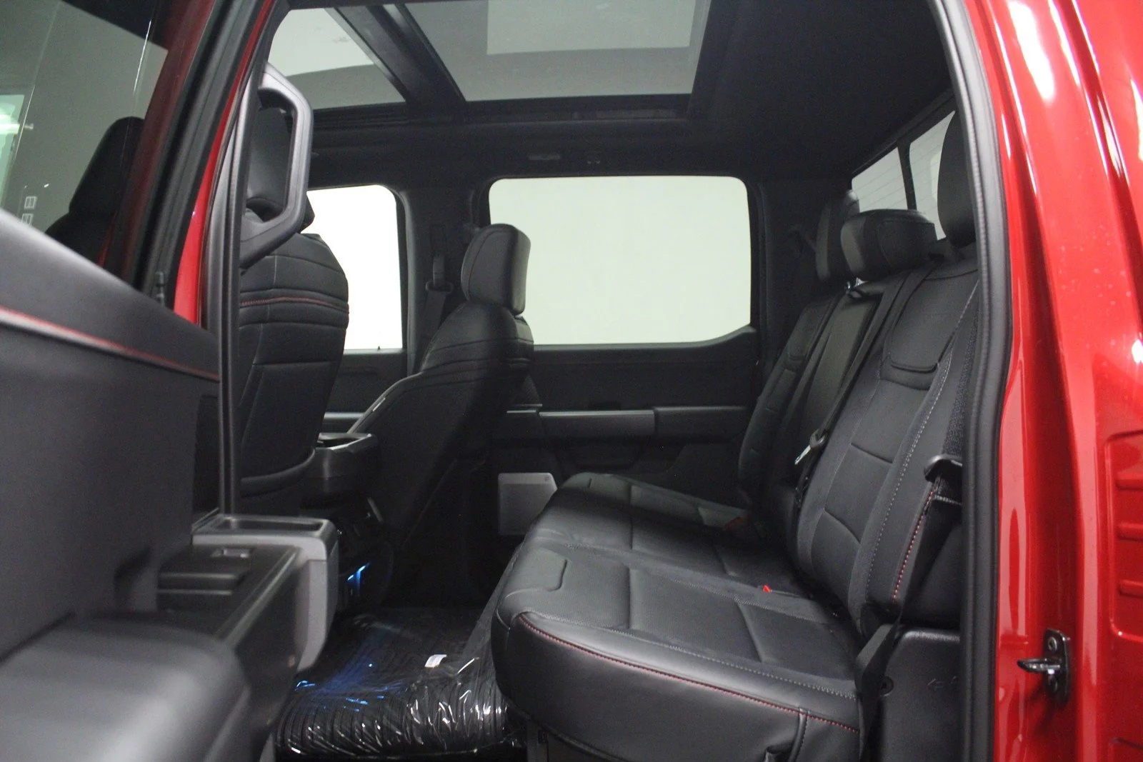 Used 2024 Rapid Red Metallic Tinted Clearcoat Ford Raptor image 13