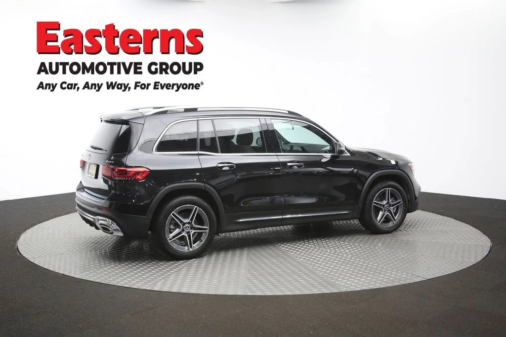 Used 2022 Black Mercedes-Benz GLB 250 image 42