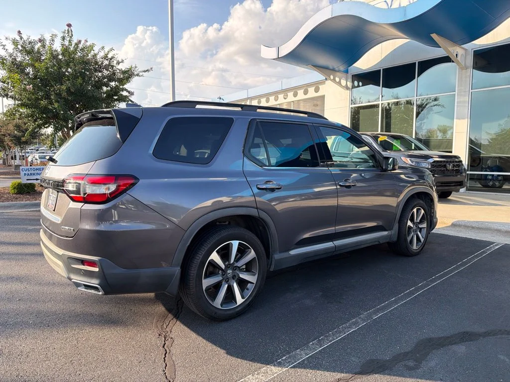 Used 2023 Gray Honda Touring image 7