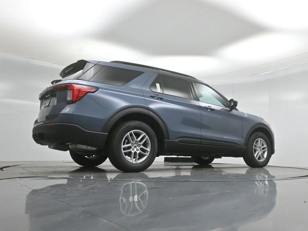 New 2026 Vapor Blue Metallic Ford Active image 46
