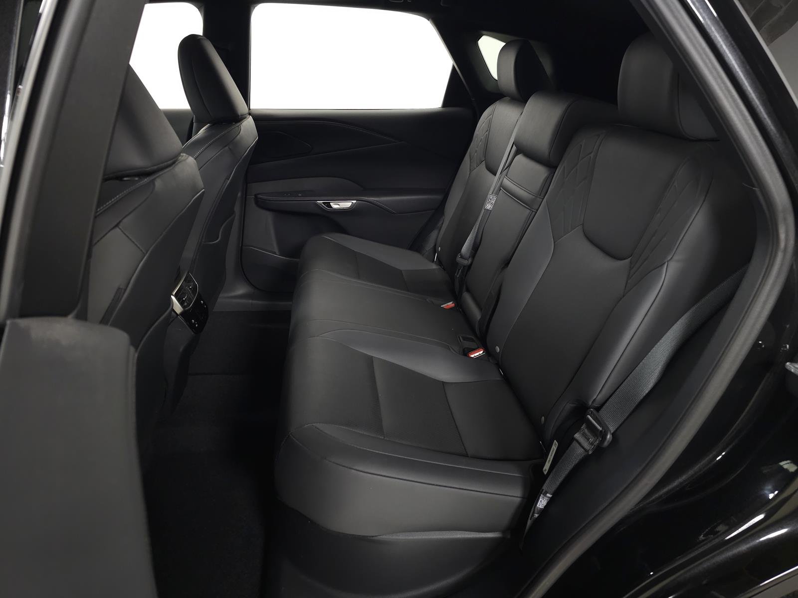 Certified Used 2024 Caviar Lexus PREMIUM image 33