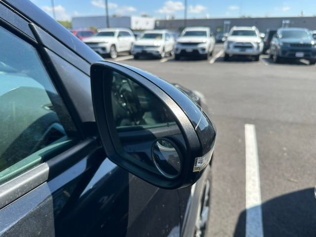 Used 2018 Black Hyundai Limited image 10