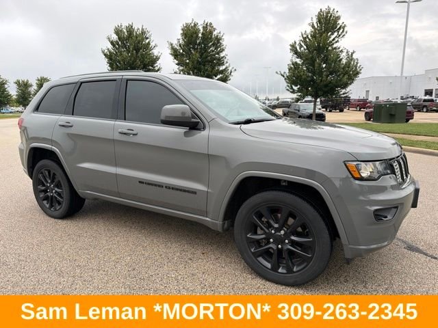 Used 2022 Gray Jeep Laredo X image 4