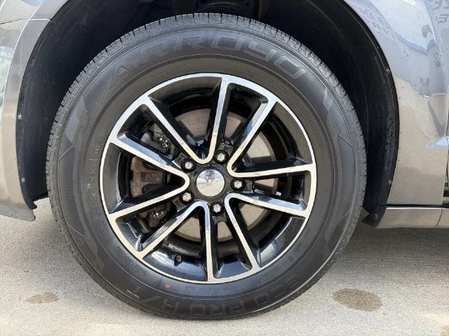 Used 2018 Gray Dodge SE Plus image 13
