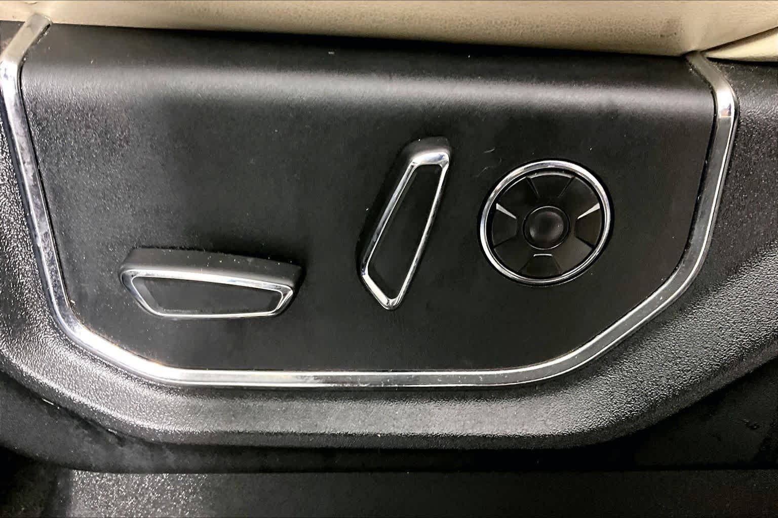 Used 2019 Blue Ford Platinum image 31