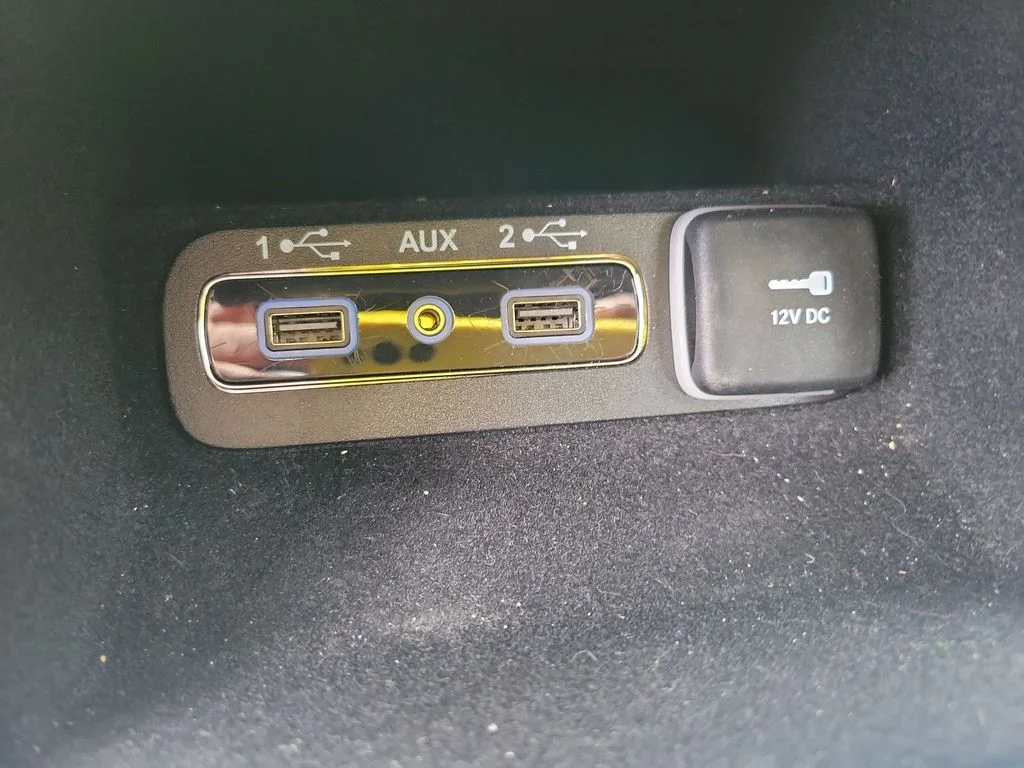 Used 2020 Black Jeep Altitude image 36
