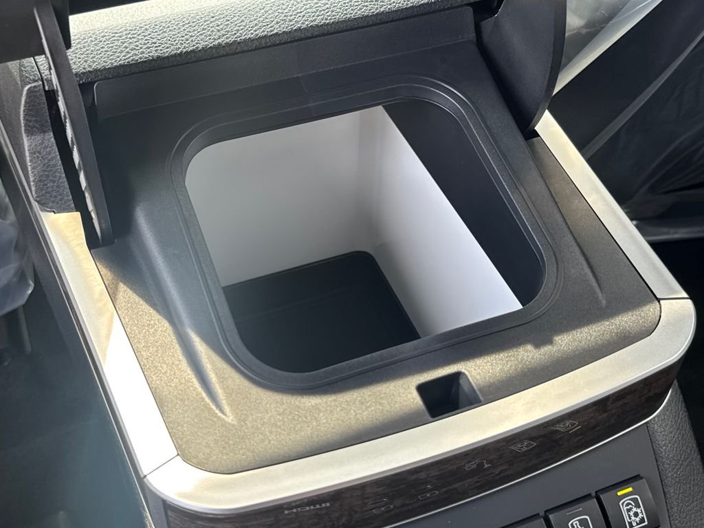 New 2026 Wind Chill Pearl Toyota Platinum image 56