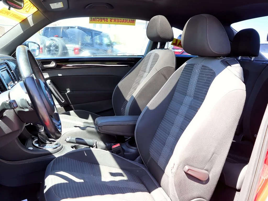 2013 Volkswagen Beetle 2.0 - Photo 9