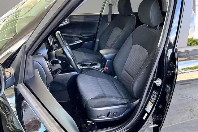 Used 2021 Black Kia EX image 18