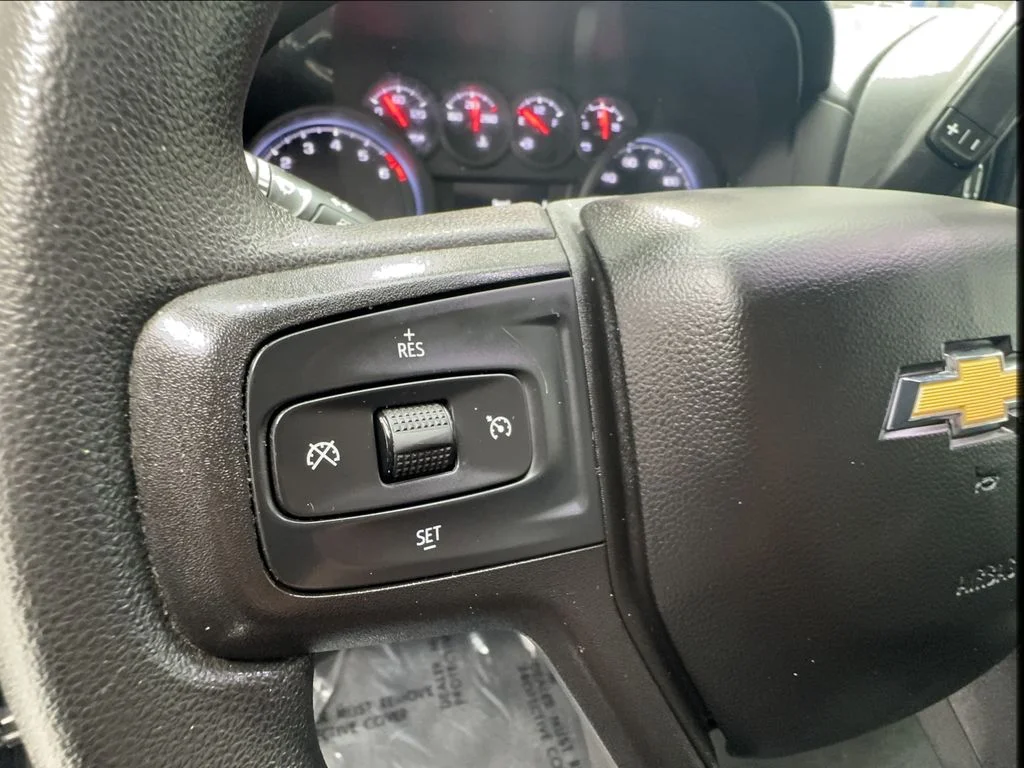 Used 2022 Black Chevrolet Custom image 39