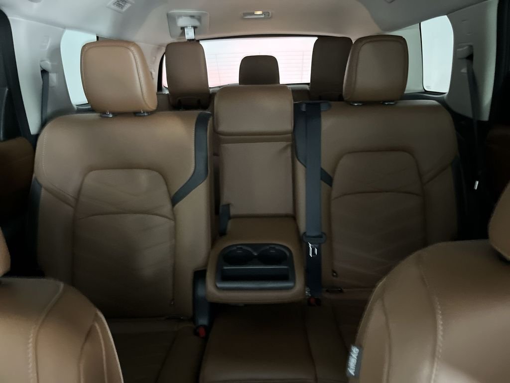 Used 2024 Gray Nissan Platinum image 12