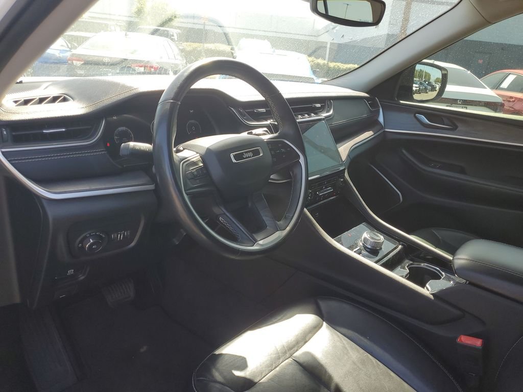 Used 2022 White Jeep Limited image 11