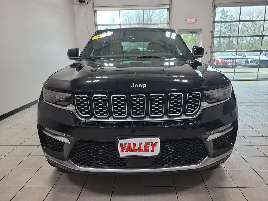 Used 2022 Black Jeep Summit Reserve image 7