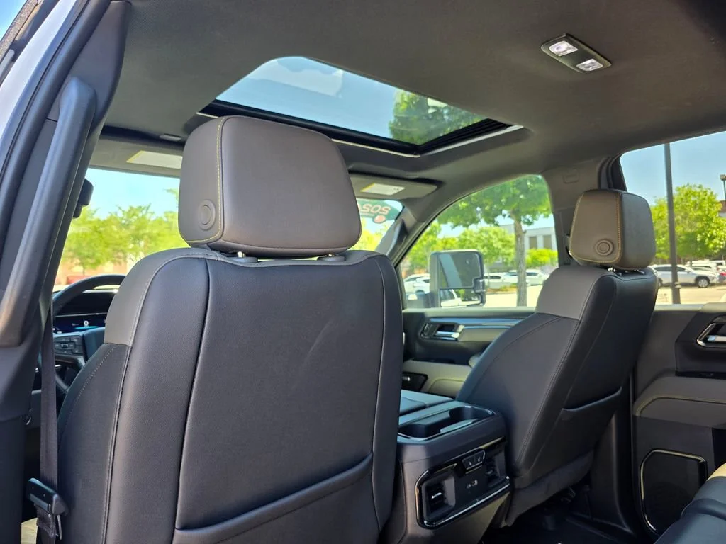 Used 2024 Summit White Chevrolet ZR2 image 31