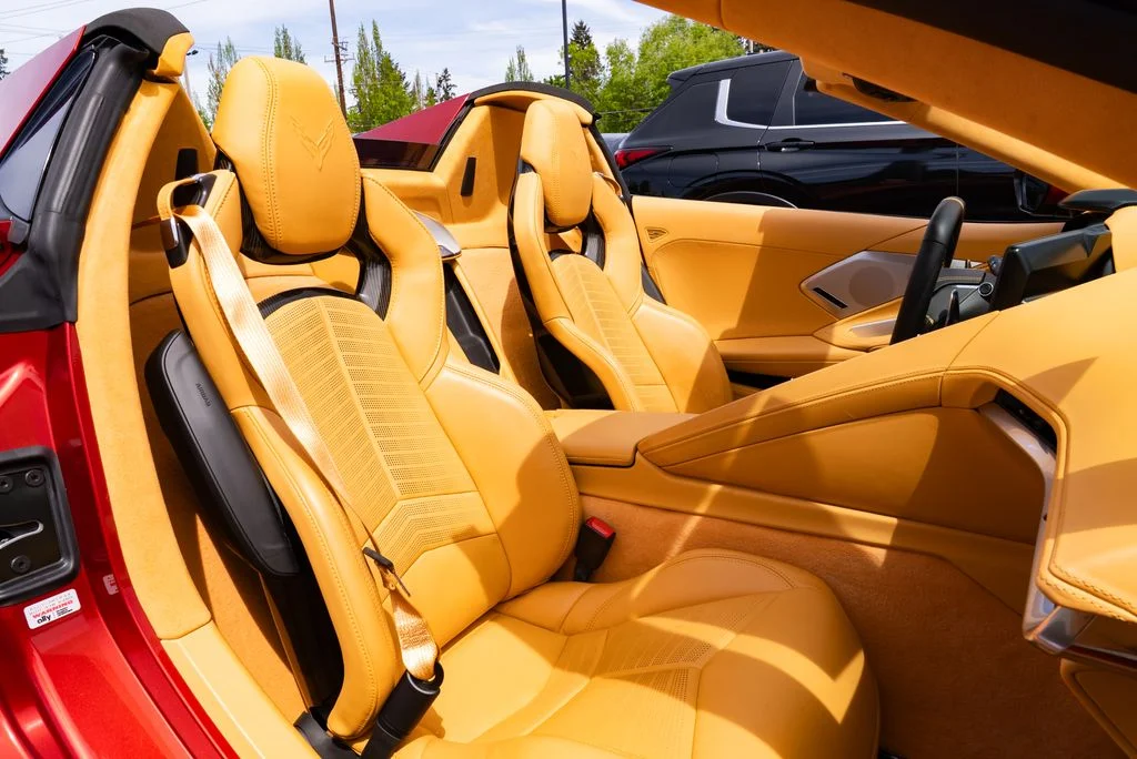 Used 2021 Red Chevrolet Stingray image 18