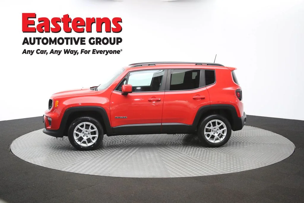 Used 2021 Red Jeep Latitude image 59