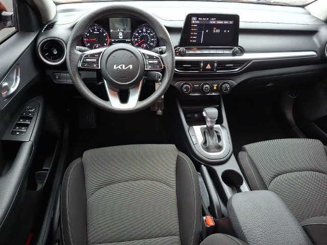 Used 2022 Red Kia LXS image 12