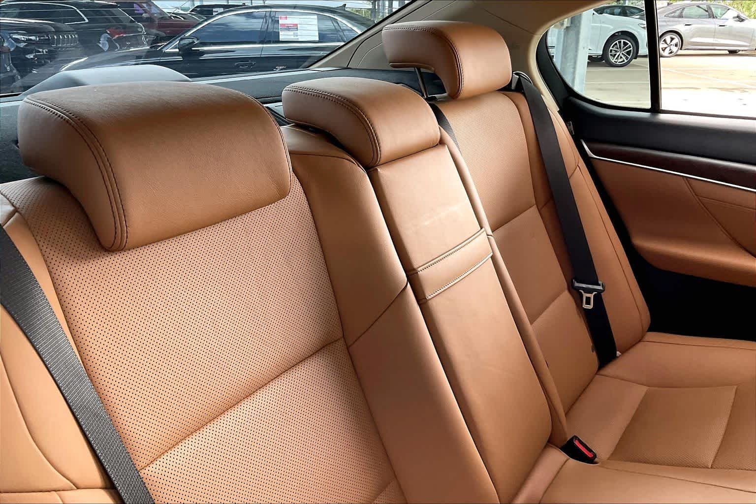 Used 2015 Obsidian Lexus  image 32