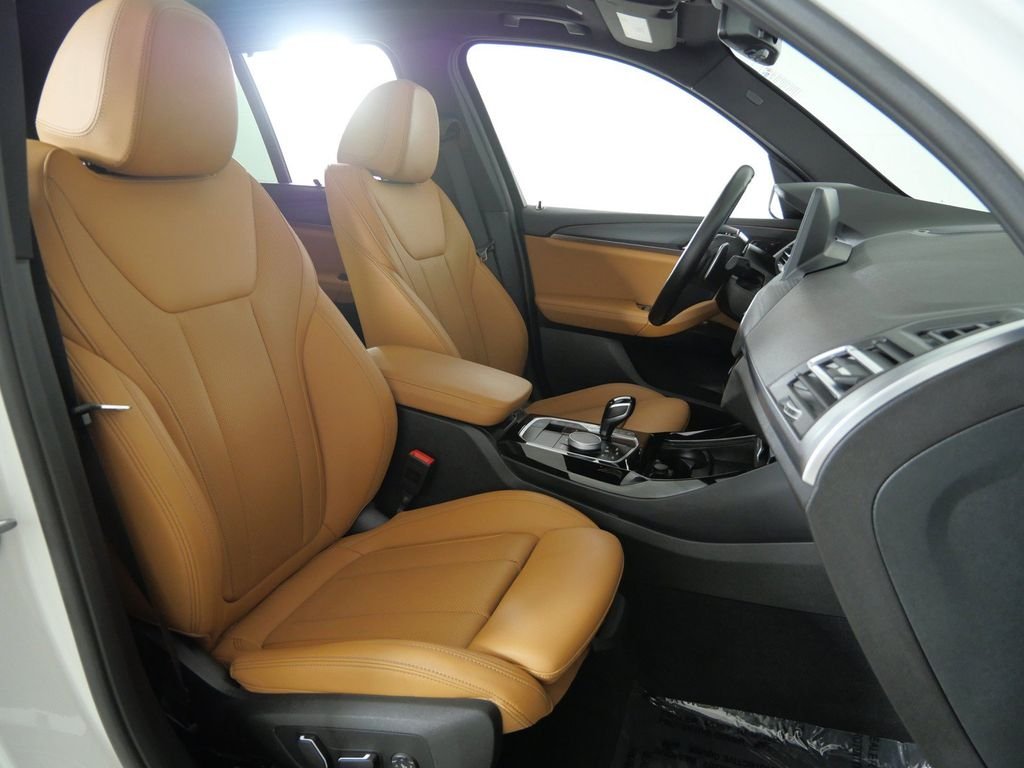 Used 2024 White BMW xDrive30i image 22