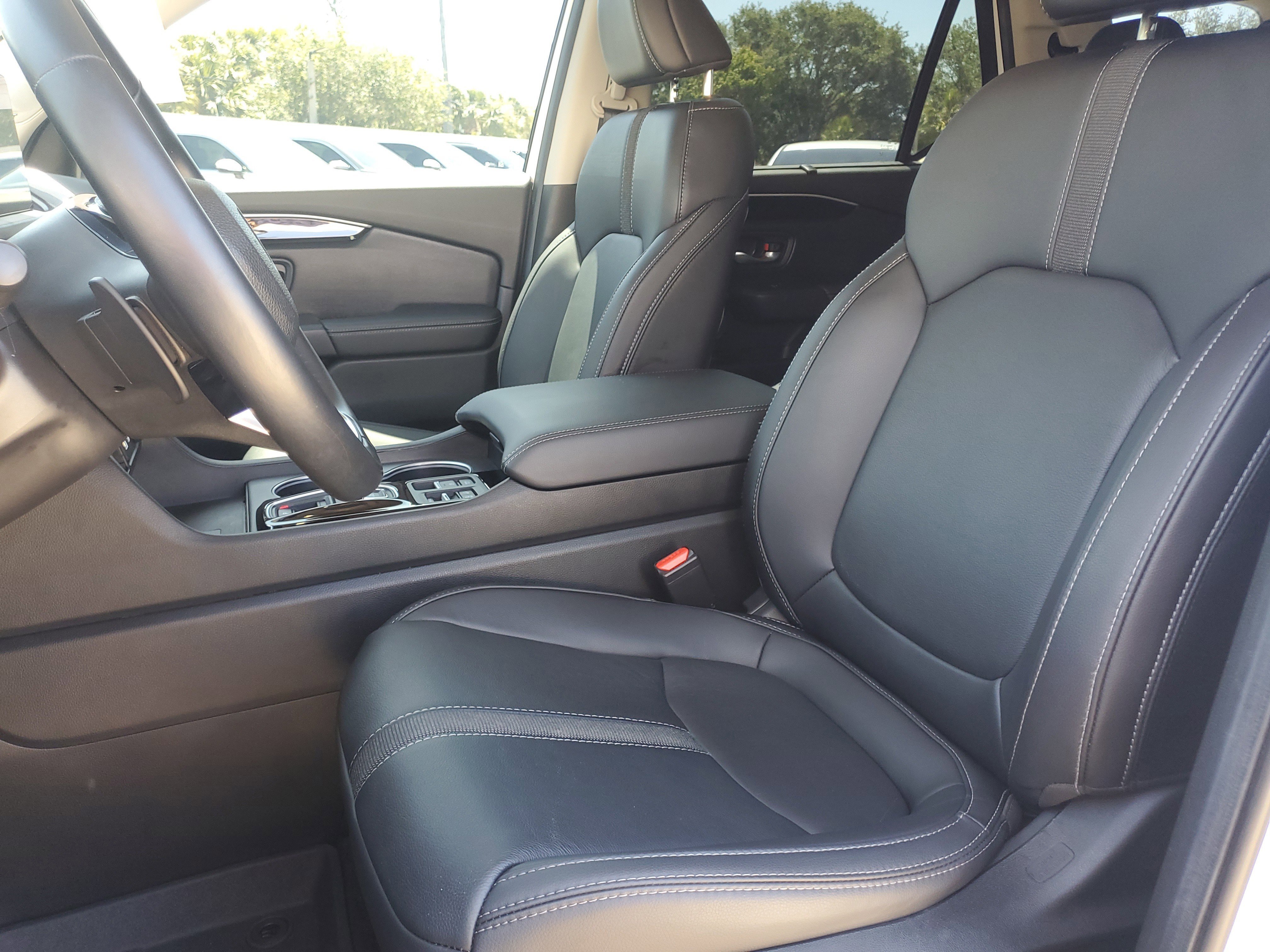 Used 2025 White Honda Touring image 18