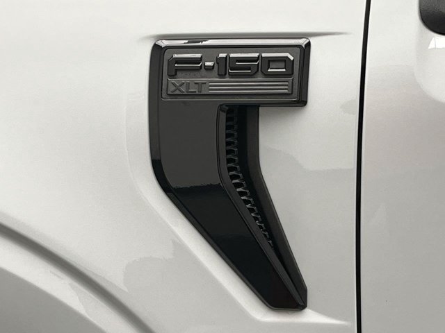 Used 2024 Avalanche Gray Ford XLT image 38