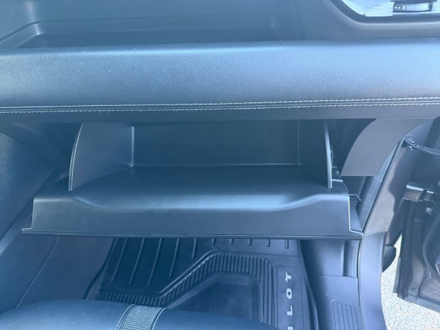 Used 2024 Gray Honda EX-L image 29