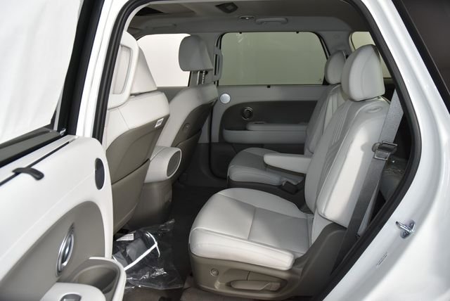 New 2026 White Hyundai SEL Premium 7P image 28