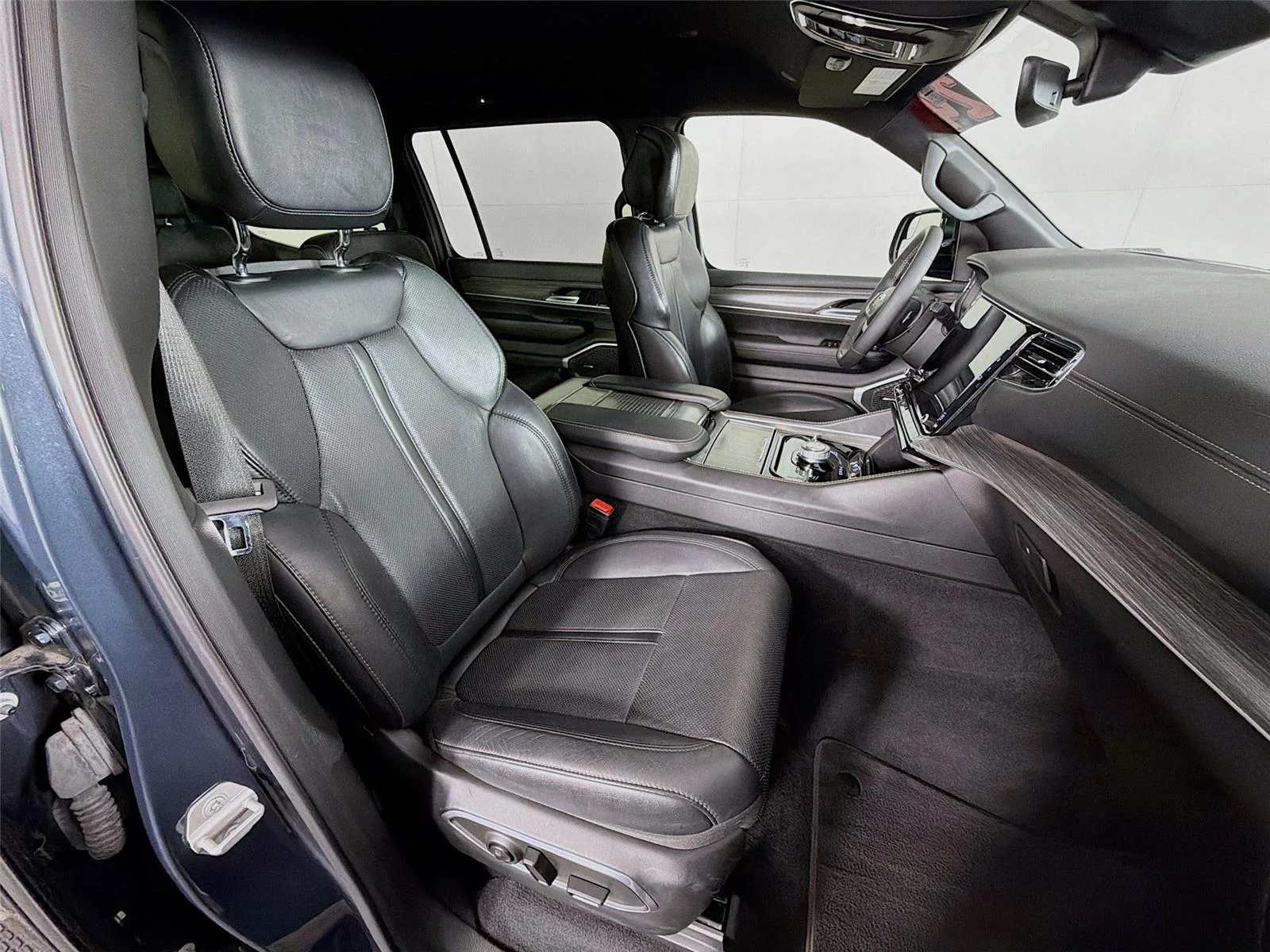 2024 Jeep Wagoneer Series III - Photo 28