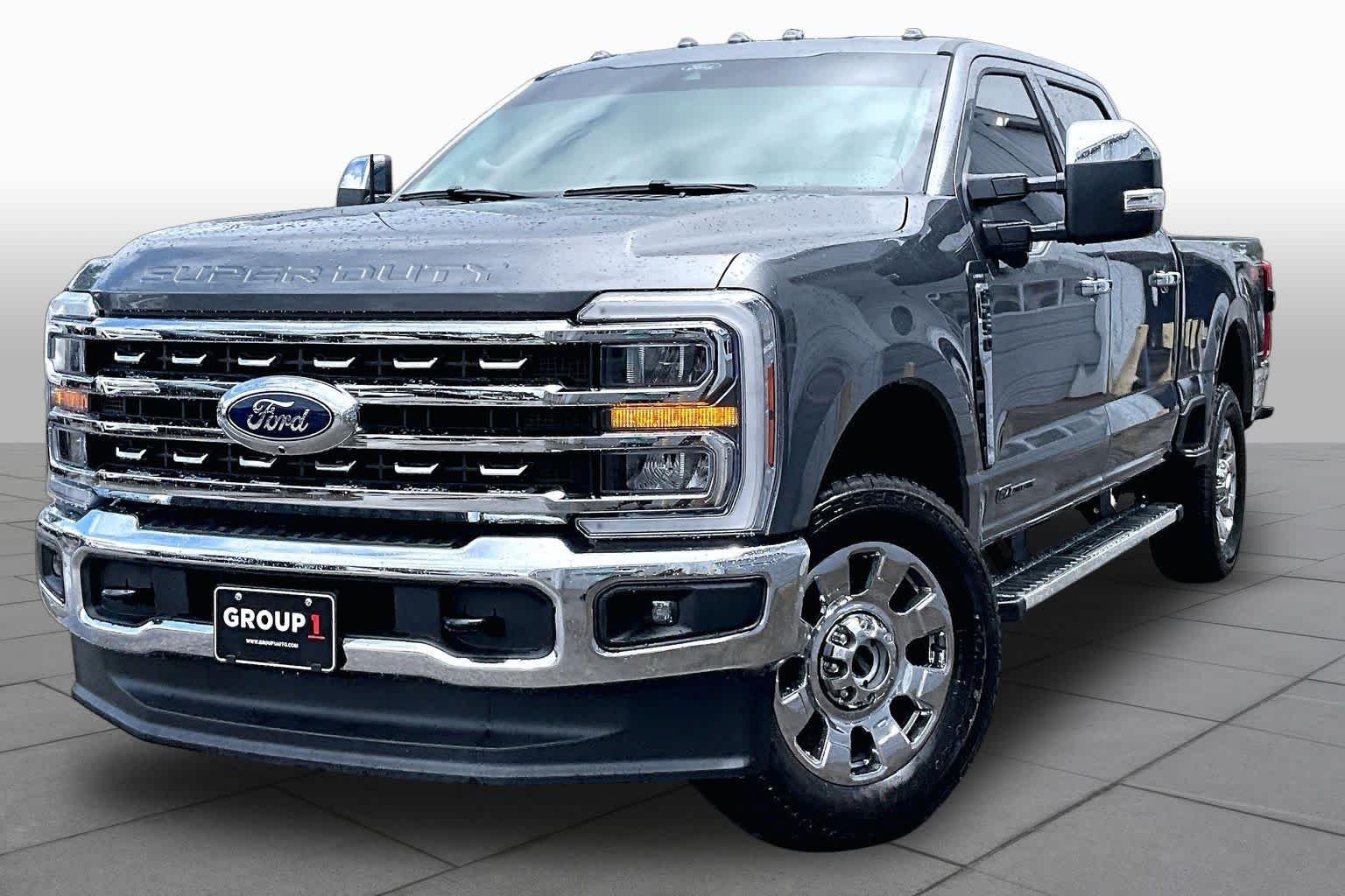 2025 Ford F-250 Super Duty Lariat - Photo 2