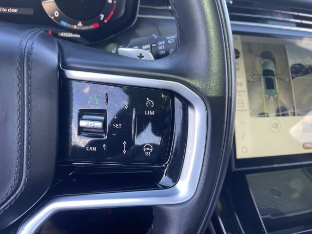 Used 2025 Silver Land Rover SE image 33