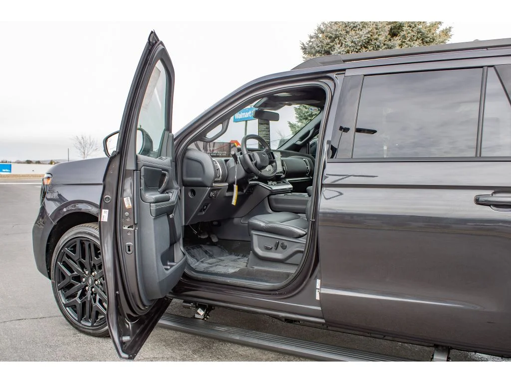New 2026 DARK MATTER GRAY METALLIC Ford Platinum image 15