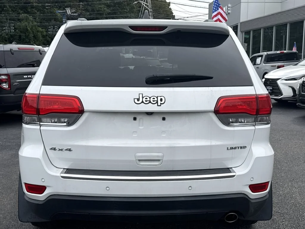 Used 2015 White Jeep Limited image 5