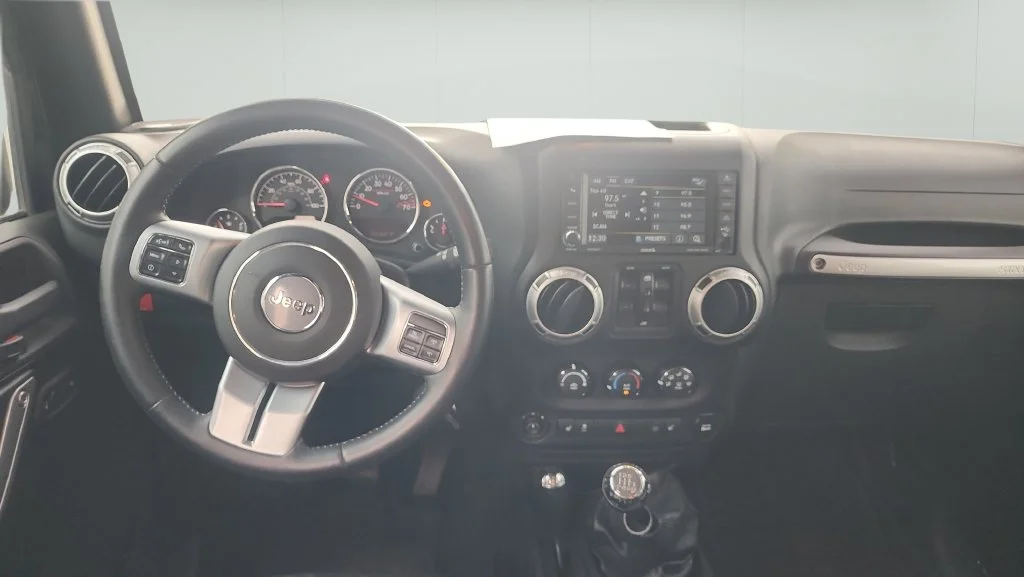 Used 2015 Black Jeep Unlimited Rubicon image 14