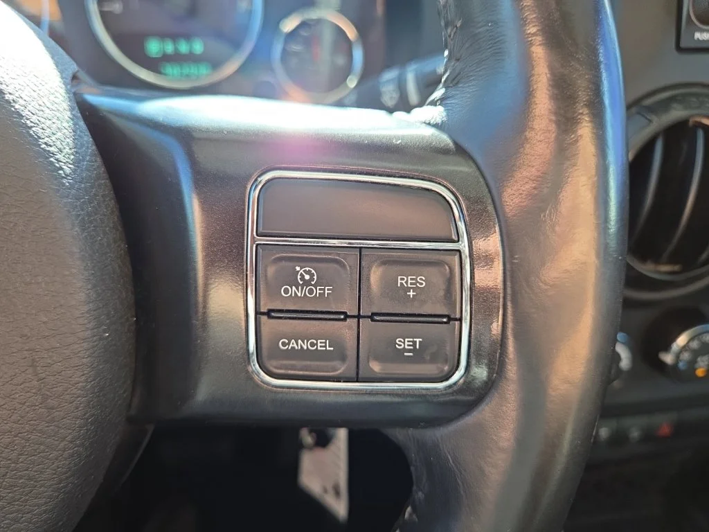 Used 2017 White Jeep Unlimited Sahara image 27