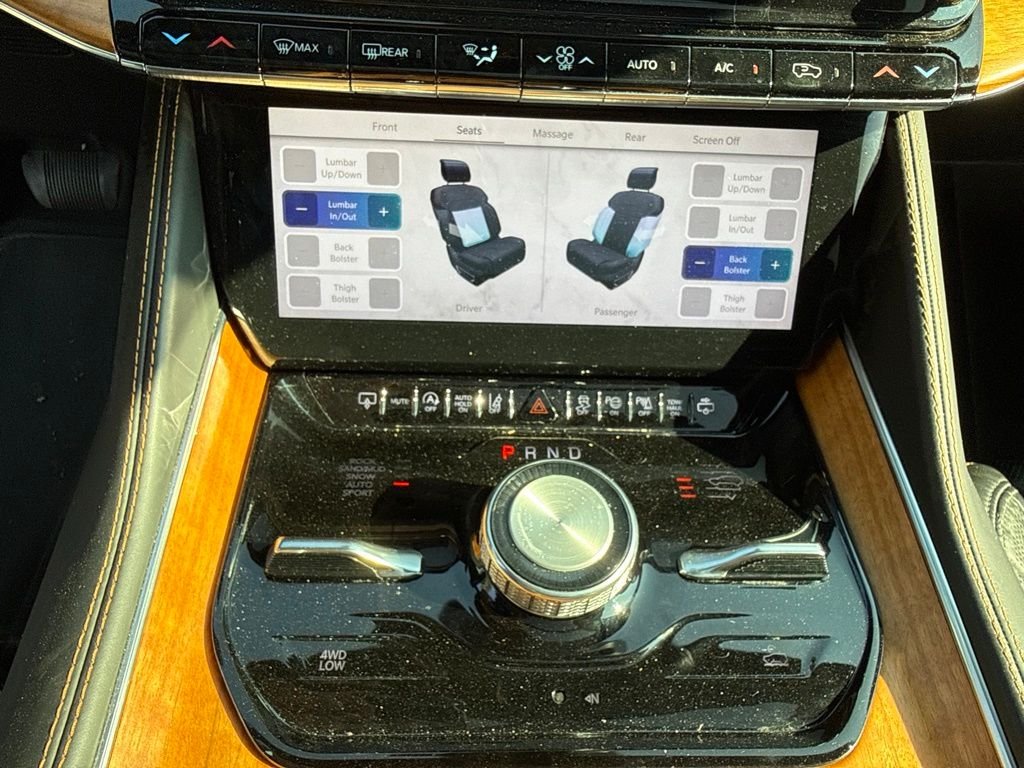 Used 2024 Midnight Sky Jeep Series III image 16