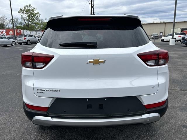 New 2026 Summit White Chevrolet LT image 5