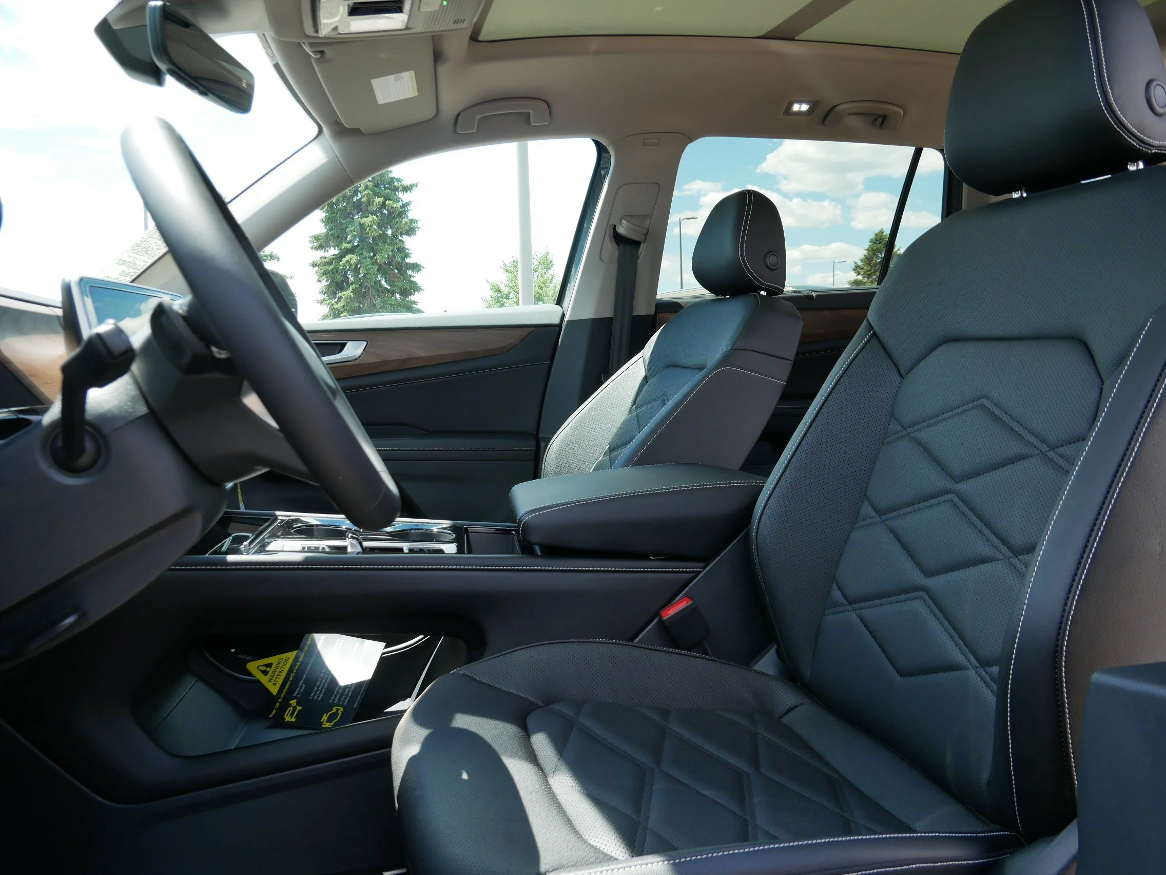 New 2026 Pure Gray Volkswagen 2.0T SE w/Technology image 4