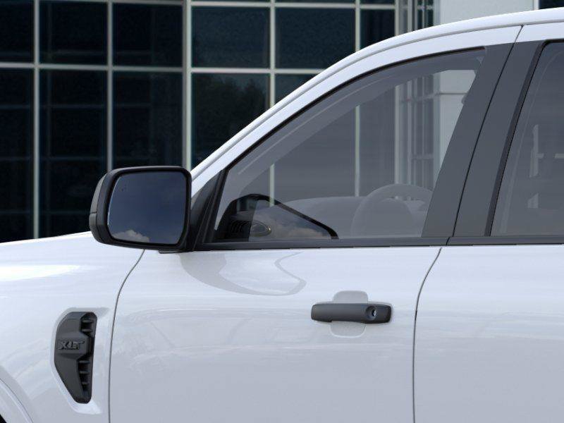 New 2025 Oxford White Ford XLT image 22