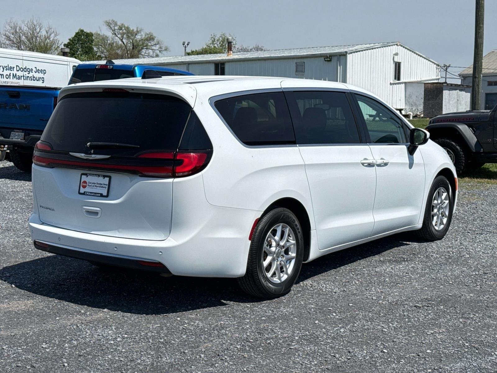 Used 2023 Bright White Clearcoat Chrysler Touring L image 2